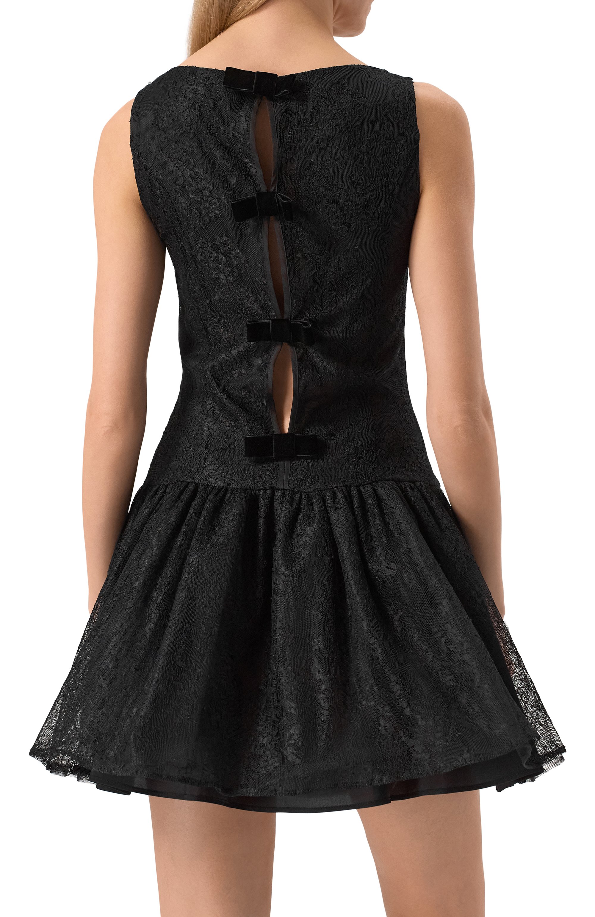 Платье NINA RICCI черного цвета по цене 158500 руб., арт. 25PCR0042/PA0492, фото 4 Платье NINA RICCI, арт. 25PCR0042/PA0492, фото 4