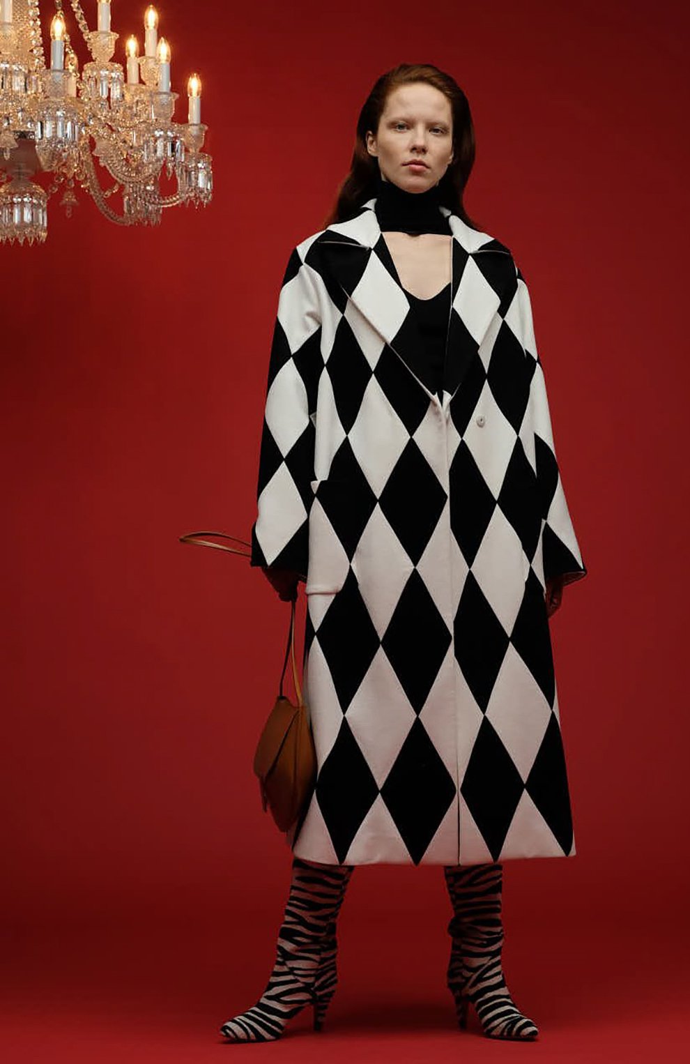 Пальто из шерсти и кашемира VALENTINO черно-белого цвета по цене 1195000 руб., арт. WB0CA5V915E, фото 6 Пальто из шерсти и кашемира VALENTINO, арт. WB0CA5V915E, фото 6