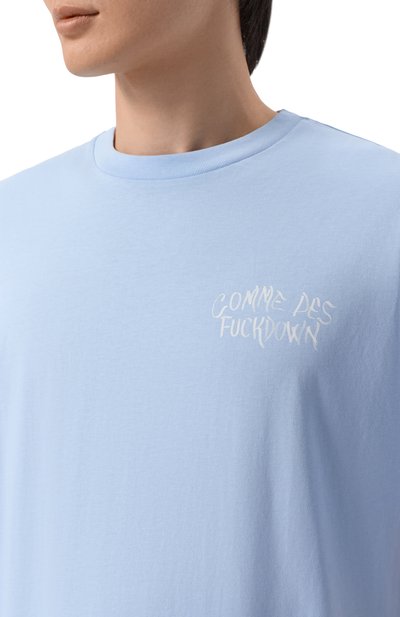 Хлопковая футболка COMME DES FUCKDOWN голубого цвета по цене 6905 руб., арт. CFABM01939, фото 5 Хлопковая футболка COMME DES FUCKDOWN, арт. CFABM01939, фото 5