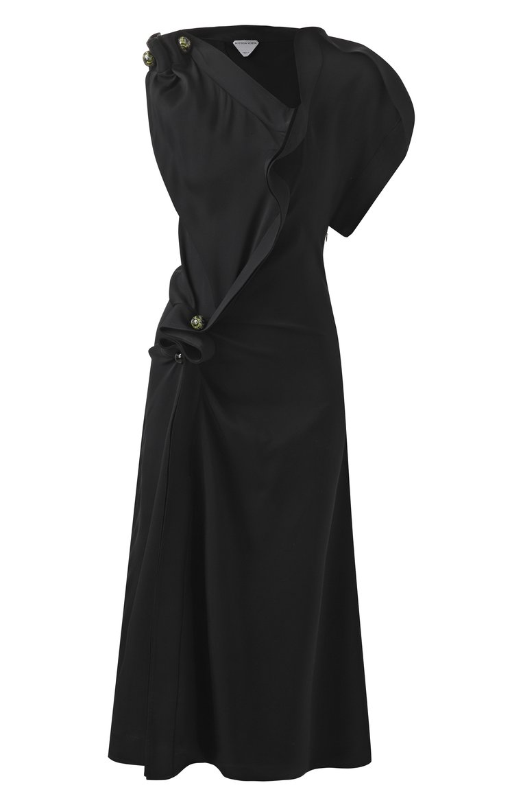 Женское платье из вискозы BOTTEGA VENETA черного цвета, арт. 801926 V3Z10 | Фото 1 (Длина Ж (юбки, платья, шорты): Миди; Материал внешний: Вискоза; Рукава: Короткие; Стили: Кэжуэл; Женское Кросс-КТ: Платье-одежда; Случай: Коктейльный)