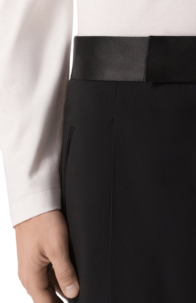 Шерстяные брюки GIORGIO ARMANI черного цвета по цене 156500 руб., арт. GM004577/TE10043, фото 5 Шерстяные брюки GIORGIO ARMANI, арт. GM004577/TE10043, фото 5