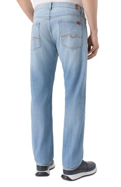 Мужские джинсы straight 7 FOR ALL MANKIND голубого цвета, арт. JSSCE1500U | Фото 4 (Драгоценные камни: Проставлено; Материал сплава: Проставлено; Длина (брюки, джинсы): Стандартные; Силуэт М (брюки): Прямые; Кросс-КТ: Деним; Детали: Делаве; Материал внешний: Деним, Хлопок; Стили: Повседневный)