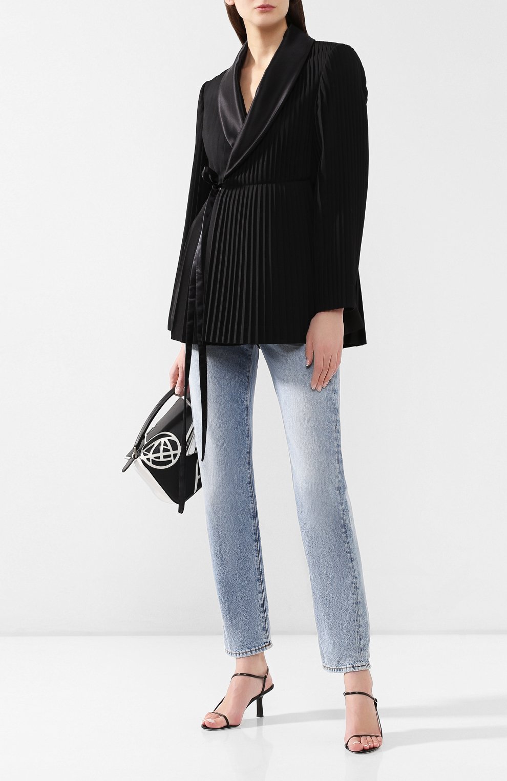 Джинсы прямого кроя ACNE STUDIOS голубого цвета по цене 23100 руб., арт. A00022, фото 2 Джинсы прямого кроя ACNE STUDIOS, арт. A00022, фото 2