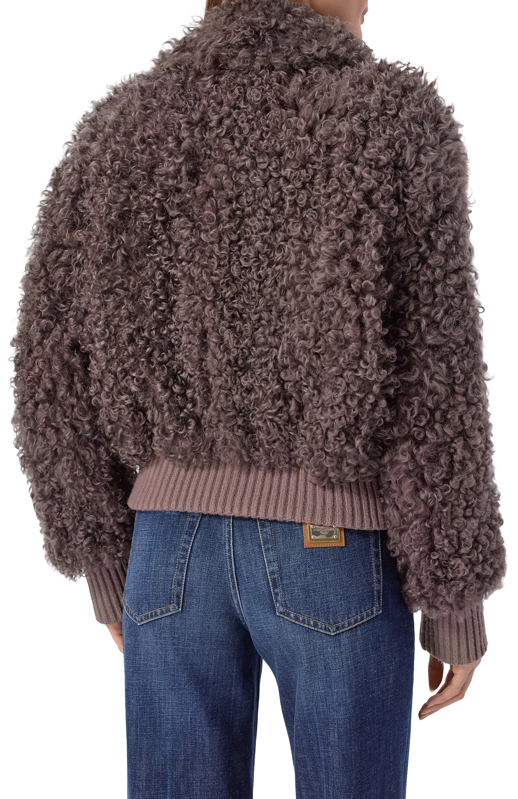 Бомбер из овчины CHLOÉ коричневого цвета по цене 540500 руб., арт. CHC24WCV03210, фото 4 Бомбер из овчины CHLOÉ, арт. CHC24WCV03210, фото 4