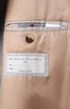 Мужской утепленный бомбер BRUNELLO CUCINELLI светло-серого цвета, арт. MM4006889 | Фото 7 (Длина (верхняя одежда): Короткие; Материал сплава: Проставлено; Рукава: Длинные; Драгоценные камни: Проставлено; Материал внешний: Шерсть, Кашемир; Материал подклада: Купро; Мужское Кросс-КТ: утепленные куртки, шерсть и кашемир; Принт: Без принта; Стили: Кэжуэл; Кросс-КТ: бомбер)