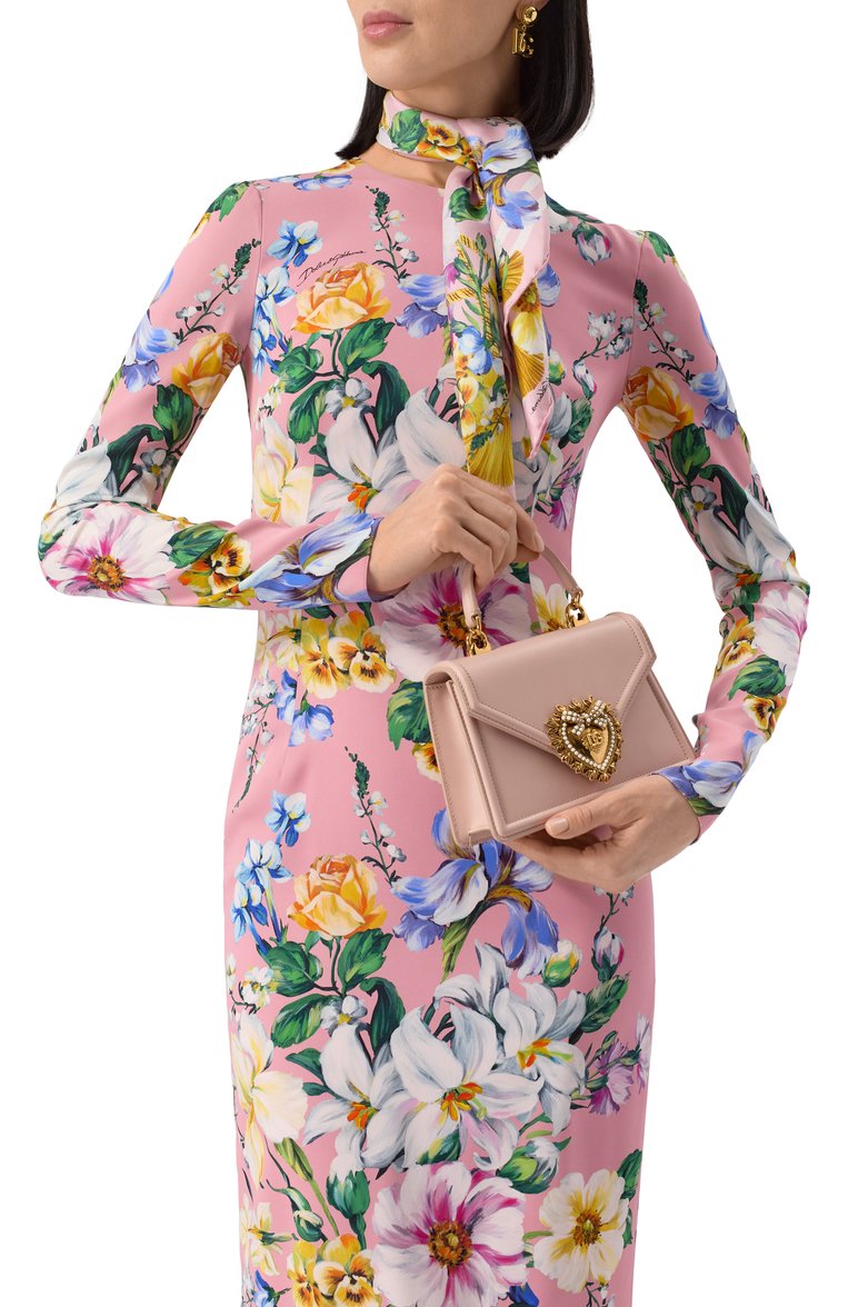 Женский шелковый платок DOLCE & GABBANA розового цвета, арт. FN092R/GDCUQ | Фото 2 (Материал: Текстиль, Шелк; Нос: Не проставлено; Принт: С принтом)