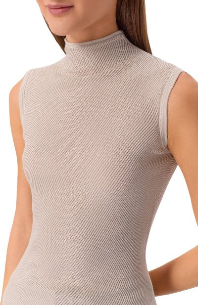 Шелковый топ COLOMBO бежевого цвета по цене 86250 руб., арт. MA04891/4-120AN, фото 5 Шелковый топ COLOMBO, арт. MA04891/4-120AN, фото 5