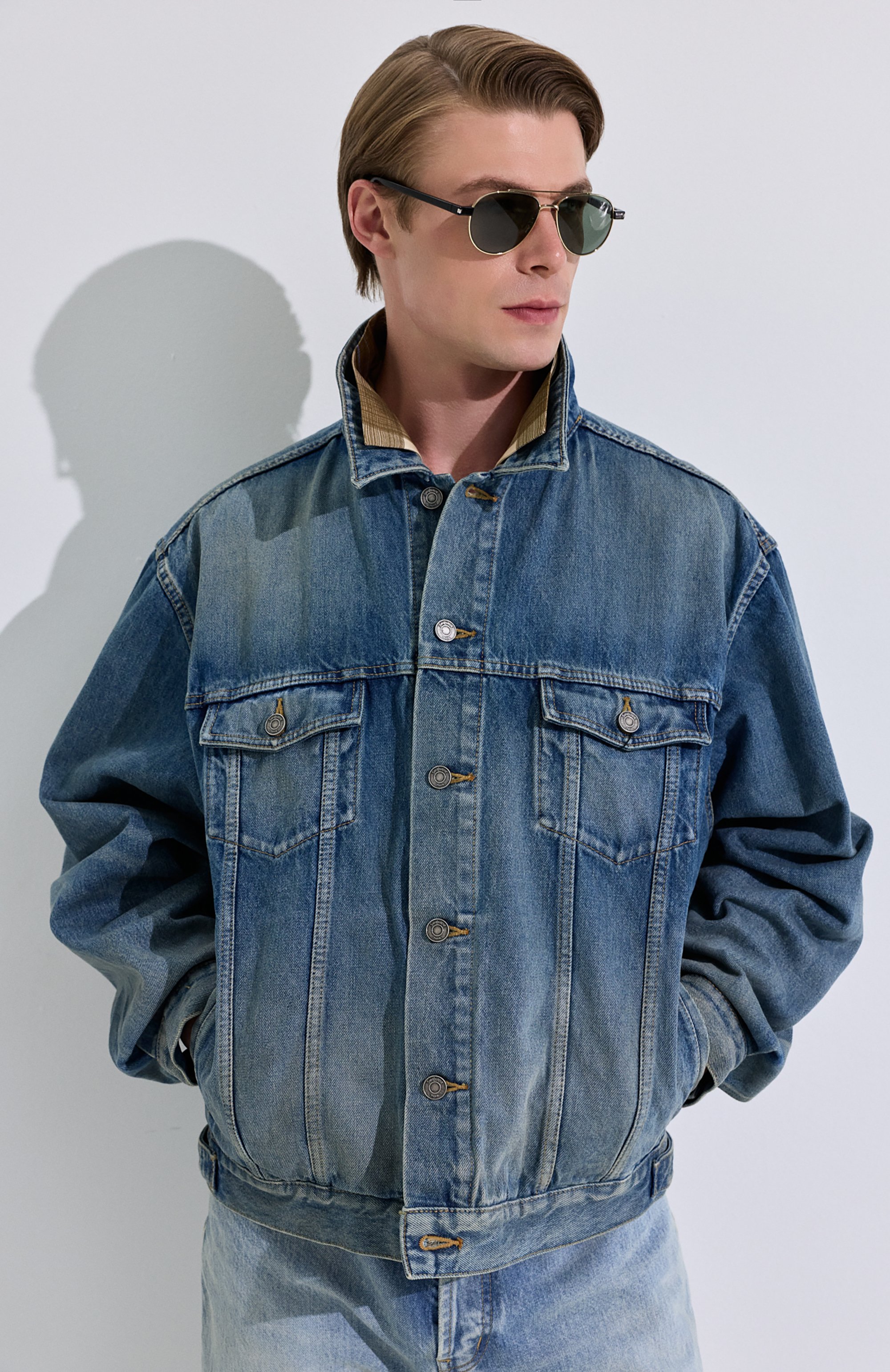 Рубашка из вискозы JIL SANDER бежевого цвета по цене 169500 руб., арт. J22DL0364/J65341, фото 6 Рубашка из вискозы JIL SANDER, арт. J22DL0364/J65341, фото 6