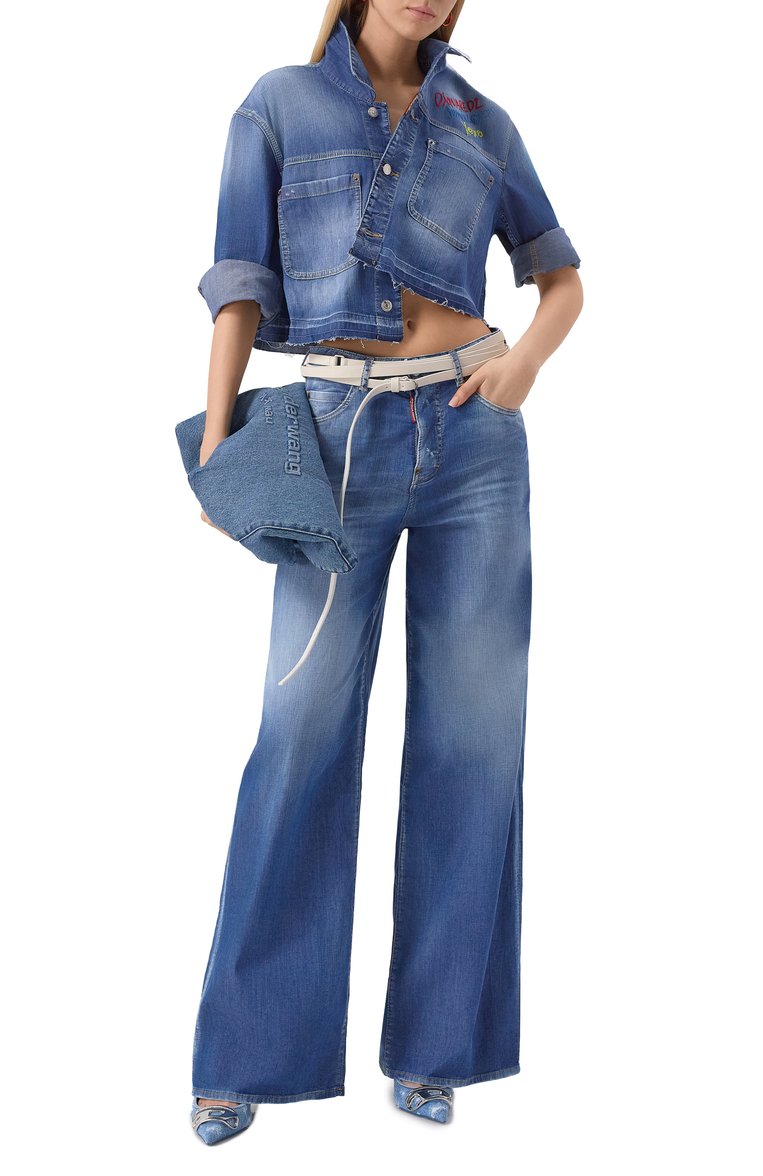 Женские джинсы traveller DSQUARED2 голубого цвета, арт. S73LA0299/S30341 | Фото 2 (Длина (брюки, джинсы): Удлиненные; Материал внешний: Хлопок, Деним; Стили: Кэжуэл; Детали: Делаве; Кросс-КТ: Деним; Силуэт Ж (брюки и джинсы): Широкие; Автоматизация ТО: Проставлено; Автоматизация состава: Проставлено)