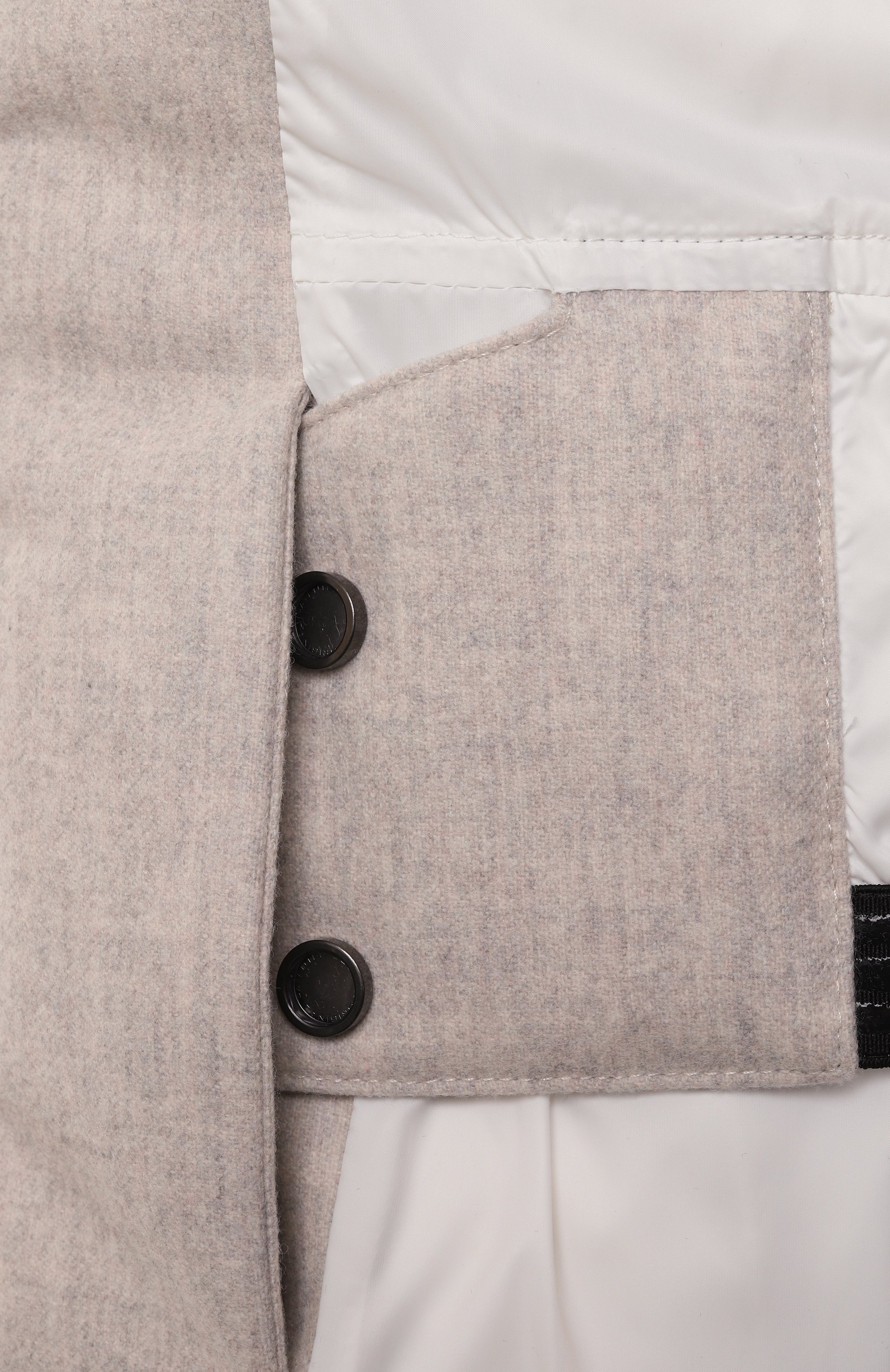 Пуховик BRUNELLO CUCINELLI серого цвета по цене 696500 руб., арт. MK38P7900, фото 6 Пуховик BRUNELLO CUCINELLI, арт. MK38P7900, фото 6