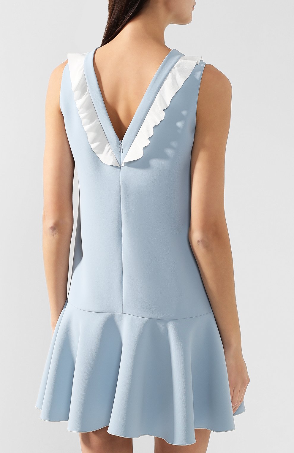 Платье с оборкой REDVALENTINO голубого цвета по цене 34550 руб., арт. RR3VAB75/DIP, фото 4 Платье с оборкой REDVALENTINO, арт. RR3VAB75/DIP, фото 4