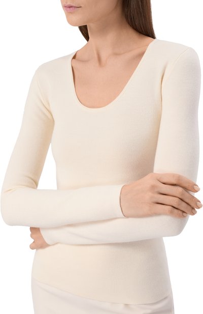 Шерстяной пуловер TOTEME кремового цвета по цене 67650 руб., арт. 254-WRT0571-YA0128, фото 5 Шерстяной пуловер TOTEME, арт. 254-WRT0571-YA0128, фото 5