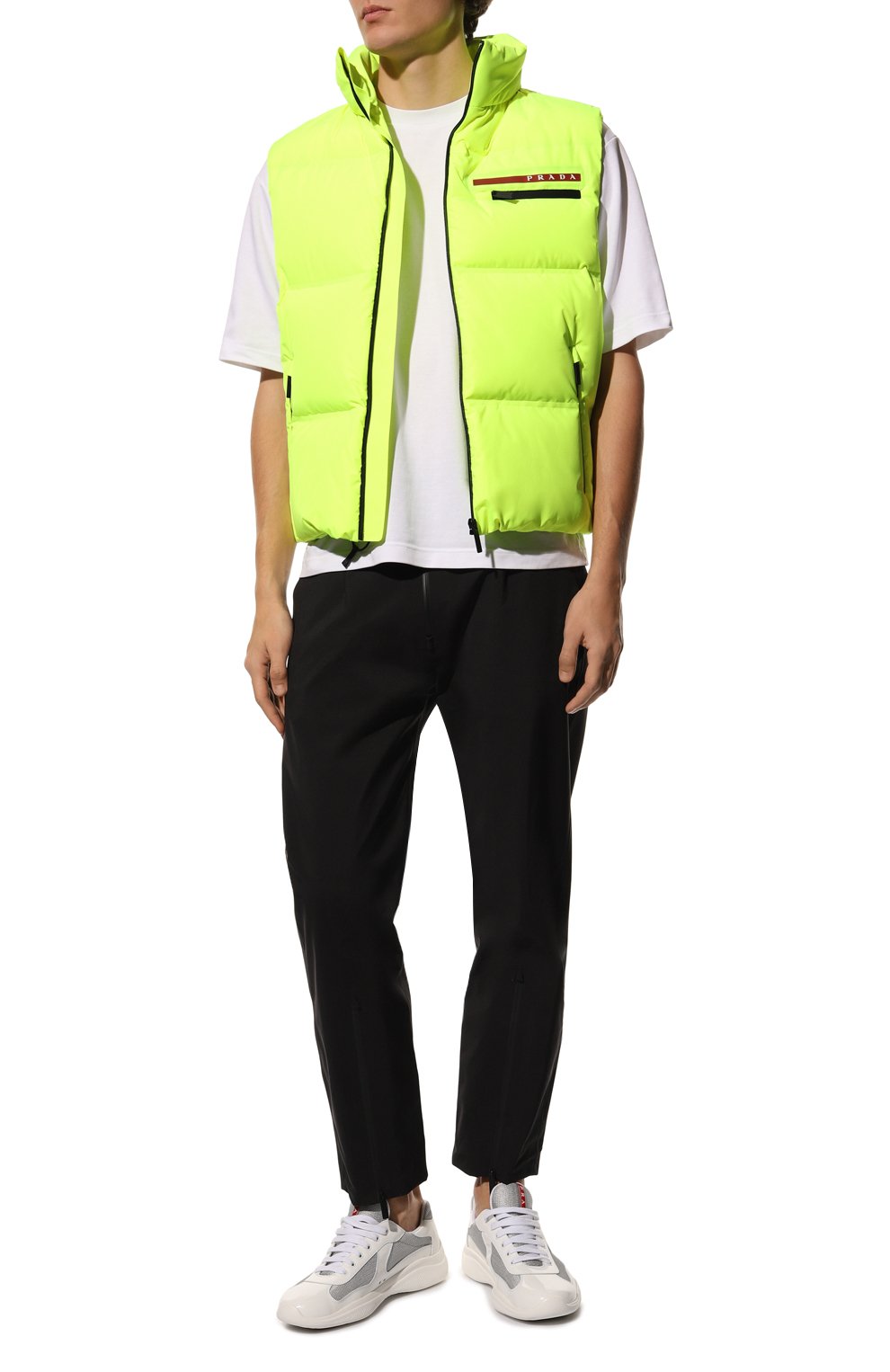 Пуховый жилет PRADA салатового цвета по цене 225000 руб., арт. SGB275-1VFD-F0F89-192, фото 2 Пуховый жилет PRADA, арт. SGB275-1VFD-F0F89-192, фото 2