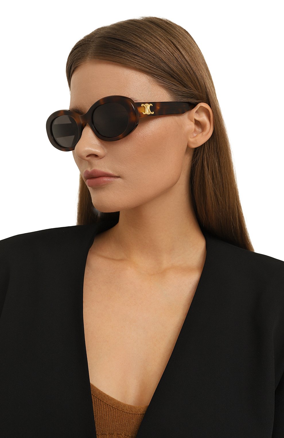 Солнцезащитные очки CELINE темно-коричневого цвета по цене 94550 руб., арт. CL40194U 53A, фото 2 Солнцезащитные очки CELINE, арт. CL40194U 53A, фото 2