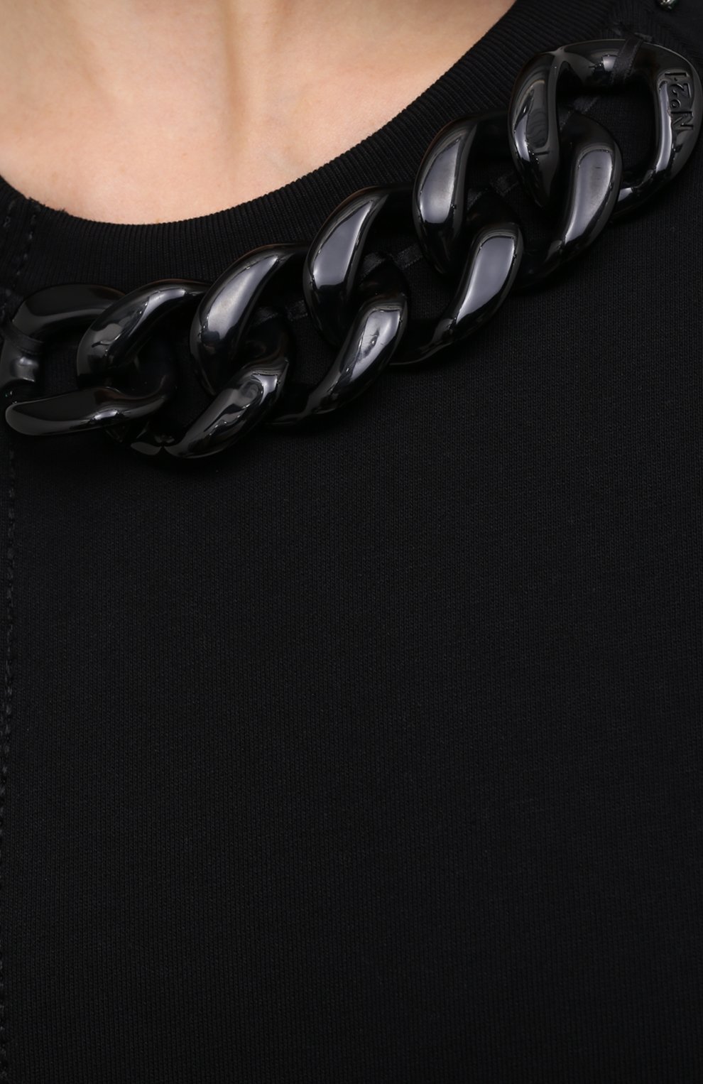 Свитшот N21 черного цвета по цене 44650 руб., арт. 20I N2S0/E041/4100, фото 5 Свитшот N21, арт. 20I N2S0/E041/4100, фото 5