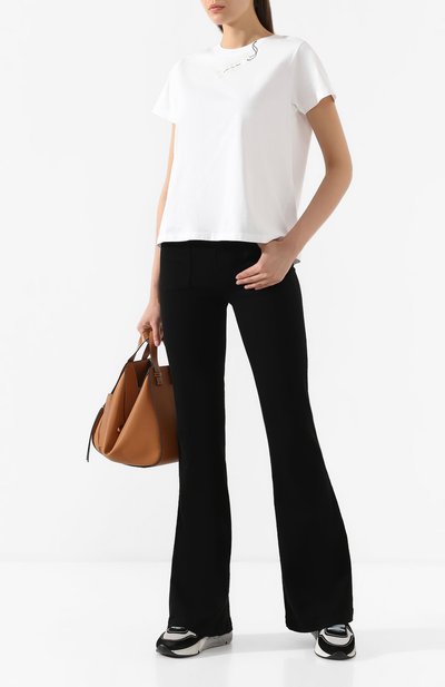 Хлопковая футболка MARC JACOBS (THE) белого цвета по цене 10600 руб., арт. M4007978, фото 2 Хлопковая футболка MARC JACOBS (THE), арт. M4007978, фото 2