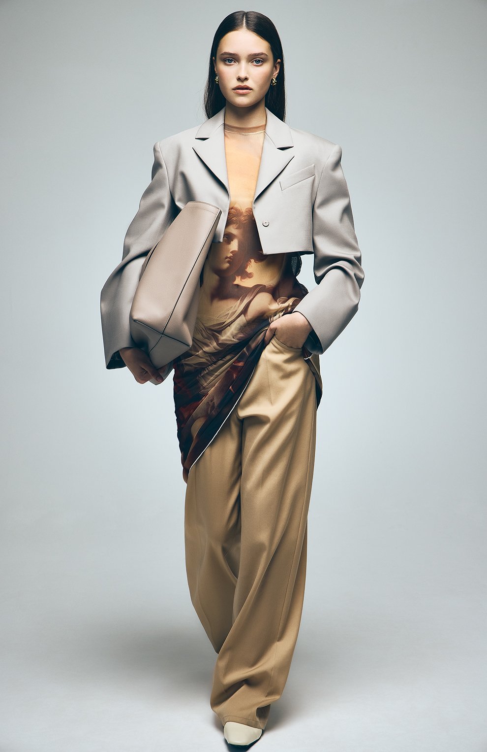 Сумка-тоут FENDI бежевого цвета по цене 297000 руб., арт. 7VA610 ARD9, фото 8 Сумка-тоут FENDI, арт. 7VA610 ARD9, фото 8