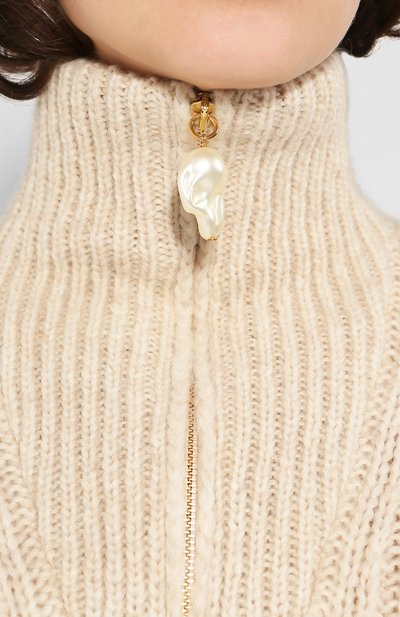 Свитер NANUSHKA бежевого цвета по цене 43500 руб., арт. ERIA_BEIGE_CABLE KNIT, фото 5 Свитер NANUSHKA, арт. ERIA_BEIGE_CABLE KNIT, фото 5