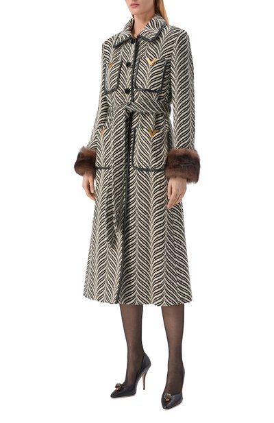 Шерстяное пальто с отделкой из овчины VALENTINO черно-белого цвета по цене 1130000 руб., арт. 8B3CA6F9/9RF, фото 3 Шерстяное пальто с отделкой из овчины VALENTINO, арт. 8B3CA6F9/9RF, фото 3