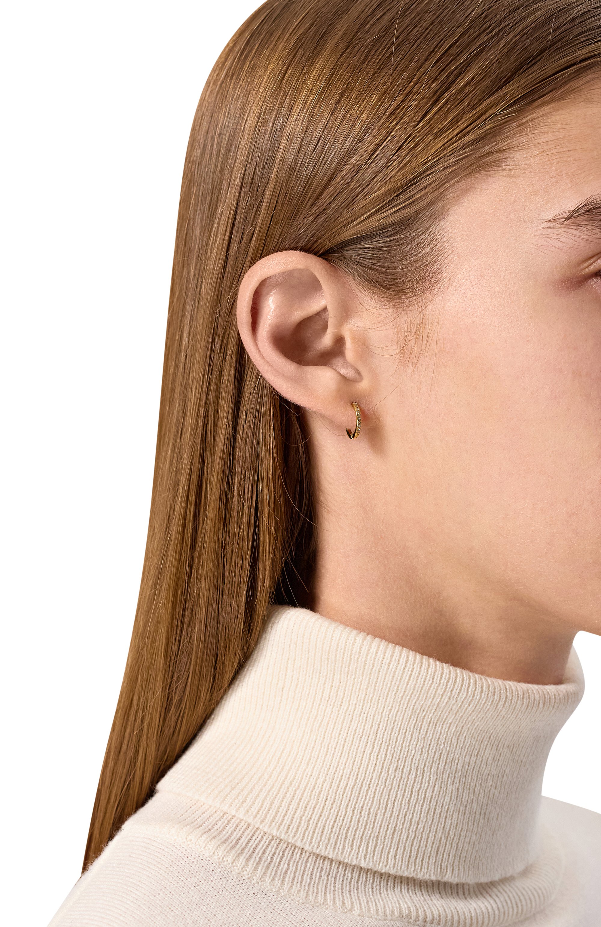 Серьги-кликеры с белым топазом MOONKA золотого цвета по цене 7900 руб., арт. ec-cer-g, фото 2 Серьги-кликеры с белым топазом MOONKA, арт. ec-cer-g, фото 2