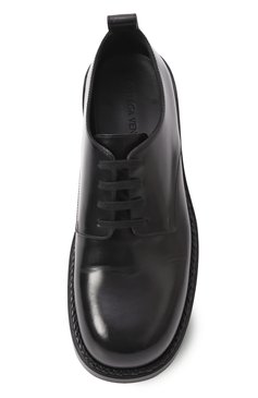Мужские кожаные дерби BOTTEGA VENETA черного цвета, арт. 754565/V2WX0 | Фото 6 (Материал сплава: Проставлено; Материал внутренний: Натуральная кожа; Нос: Не проставлено; Стили: Классический; Материал внешний: Натуральная кожа)
