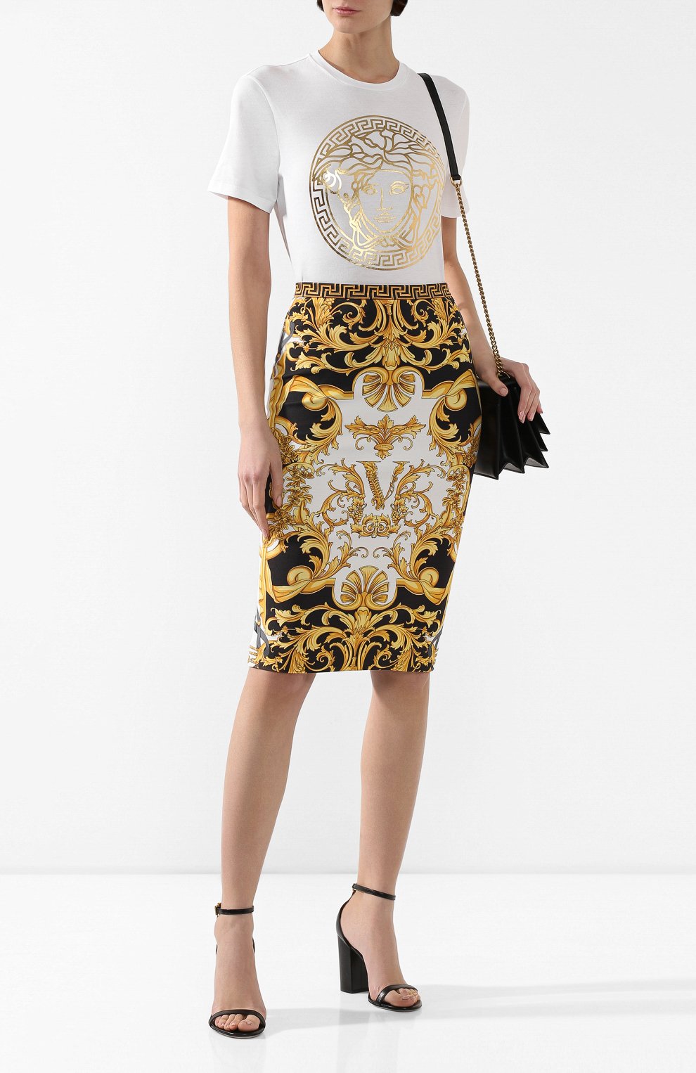 Хлопковая футболка VERSACE белого цвета по цене 34200 руб., арт. A85756/A228806, фото 2 Хлопковая футболка VERSACE, арт. A85756/A228806, фото 2