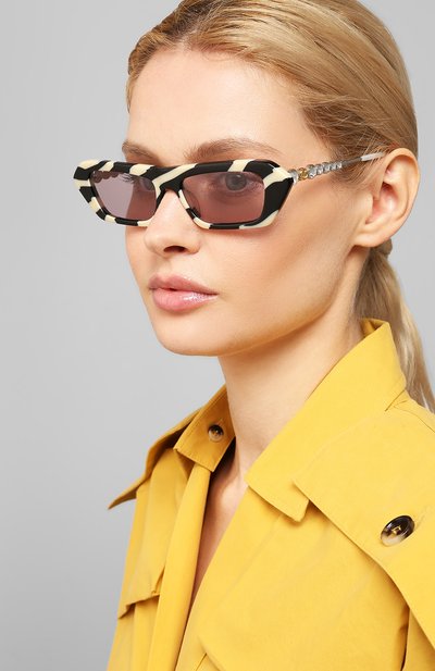 Солнцезащитные очки GUCCI черно-белого цвета по цене 48150 руб., арт. 610398/J0770, фото 2 Солнцезащитные очки GUCCI, арт. 610398/J0770, фото 2