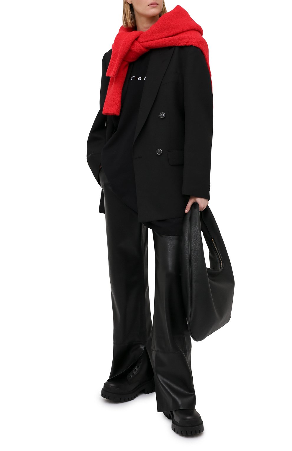 Хлопковая футболка VETEMENTS черного цвета по цене 29950 руб., арт. UE51TR340B 1611/W, фото 2 Хлопковая футболка VETEMENTS, арт. UE51TR340B 1611/W, фото 2