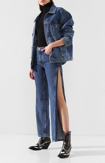 Джинсы VETEMENTS голубого цвета по цене 65750 руб., арт. SS20PA332 2801/W/BLUE, фото 2 Джинсы VETEMENTS, арт. SS20PA332 2801/W/BLUE, фото 2