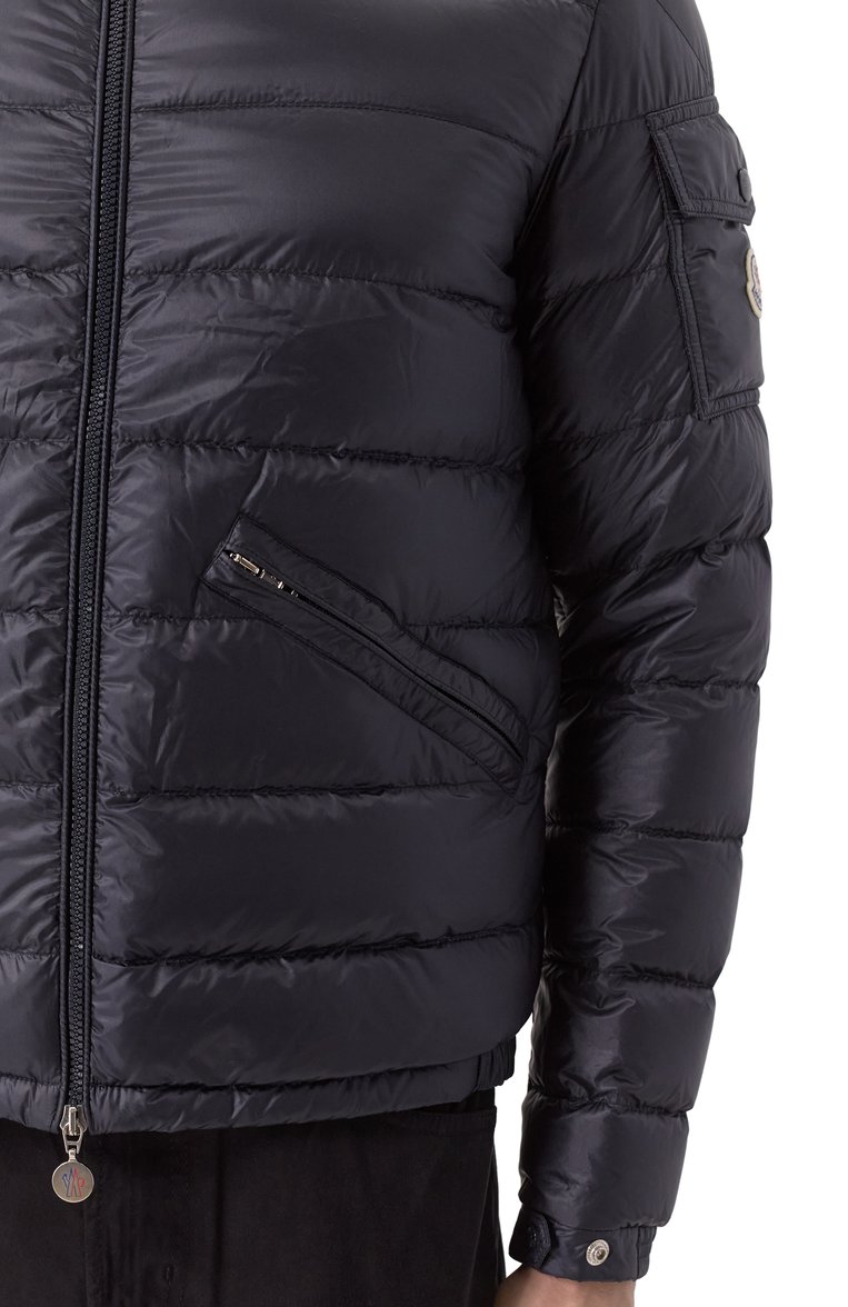 Мужская пуховая куртка agay MONCLER темно-синего цвета, арт. 1A00070/53279 | Фото 5 (Материал подклада: Синтетический материал; Длина (верхняя одежда): Короткие; Рукава: Длинные; Материал утеплителя: Пух и перо; Материал внешний: Синтетический материал; Кросс-КТ: Утепленные; Стили: Кэжуэл; Автоматизация состава: Проставлено; Автоматизация ТО: Проставлено)