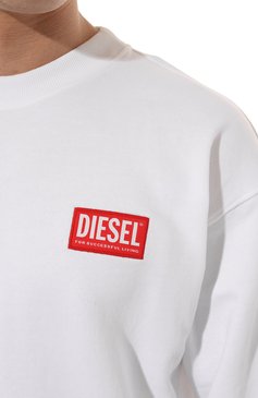 Мужской хлопковый свитшот DIESEL белого цвета, арт. A11591/0ILAC | Фото 5 (Рукава: Длинные; Принт: Без принта; Длина (для топов): Стандартные; Мужское Кросс-КТ: свитшот-одежда; Материал сплава: Проставлено; Материал внешний: Хлопок; Стили: Спорт-шик; Драгоценные камни: Проставлено)