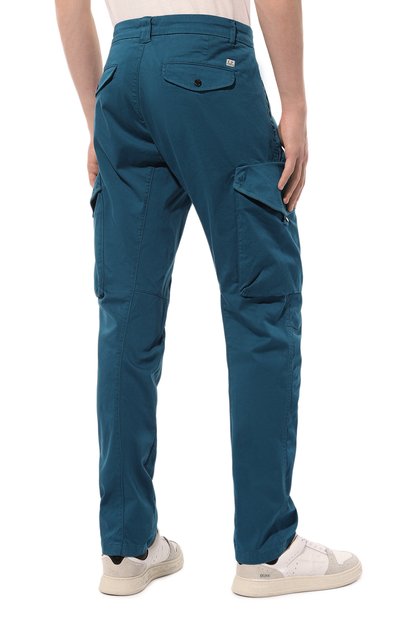 Хлопковые брюки-карго C.P. COMPANY синего цвета по цене 29350 руб., арт. 16CMPA058A005694G, фото 4 Хлопковые брюки-карго C.P. COMPANY, арт. 16CMPA058A005694G, фото 4