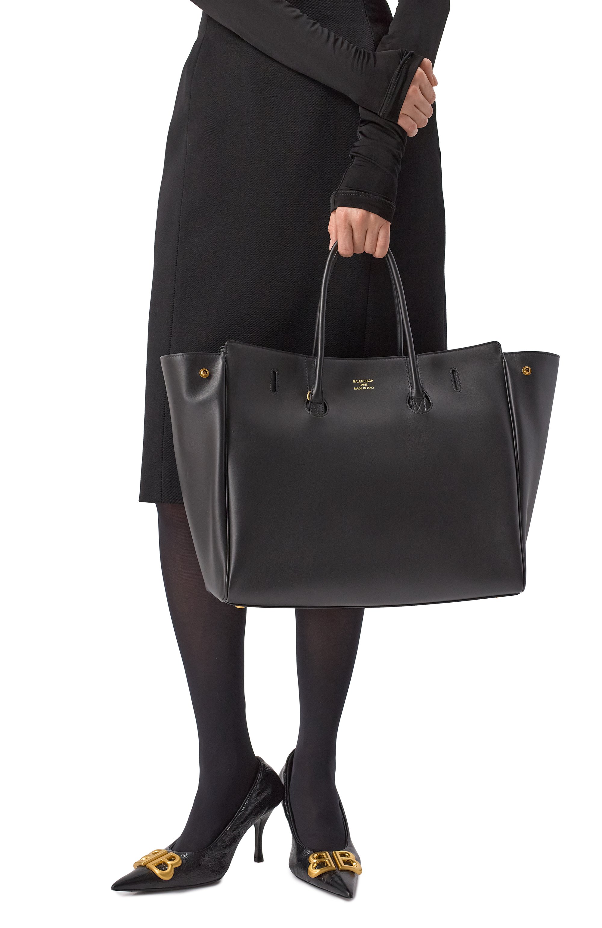Сумка-тоут hampton medium BALENCIAGA черного цвета по цене 480000 руб., арт. 813354/2ABAV, фото 2 Сумка-тоут hampton medium BALENCIAGA, арт. 813354/2ABAV, фото 2