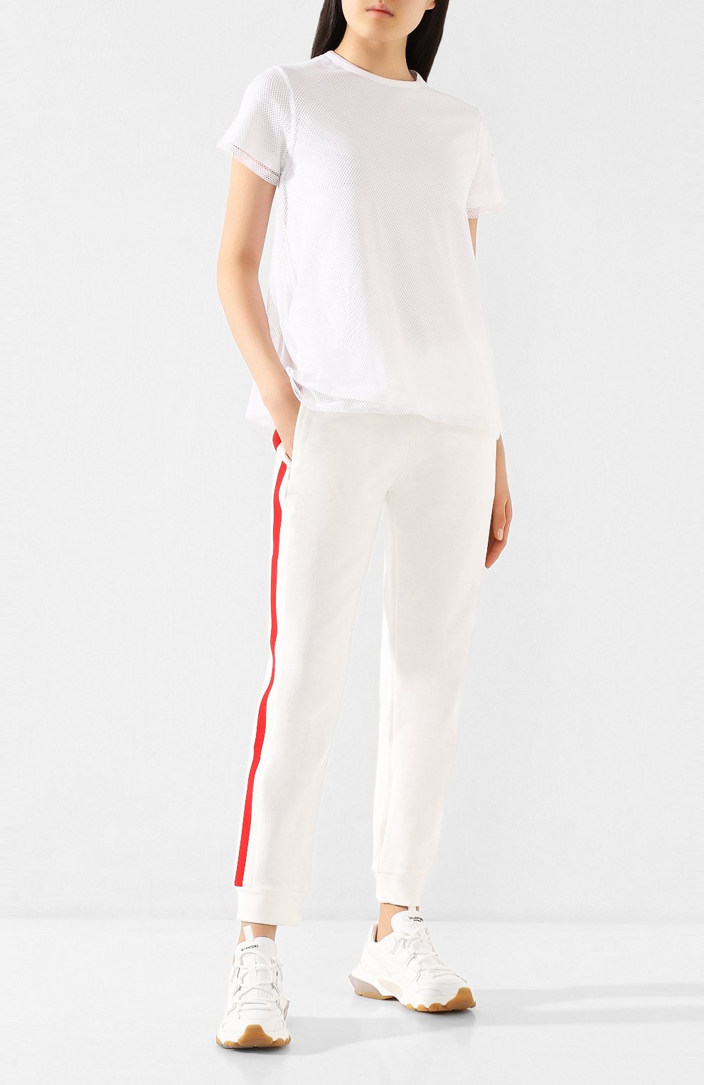 Футболка MONCLER белого цвета по цене 36350 руб., арт. F1-093-8C735-00-V8123, фото 2 Футболка MONCLER, арт. F1-093-8C735-00-V8123, фото 2
