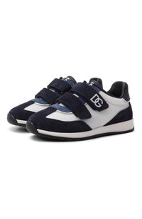 Темно-синий