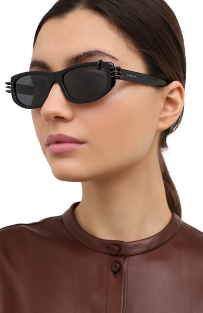 Солнцезащитные очки GIVENCHY черного цвета по цене 22700 руб., арт. 7176 807, фото 2 Солнцезащитные очки GIVENCHY, арт. 7176 807, фото 2