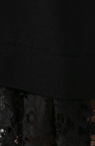 Платье из вискозы VALENTINO черного цвета по цене 286000 руб., арт. SB3KDA304QE, фото 5 Платье из вискозы VALENTINO, арт. SB3KDA304QE, фото 5