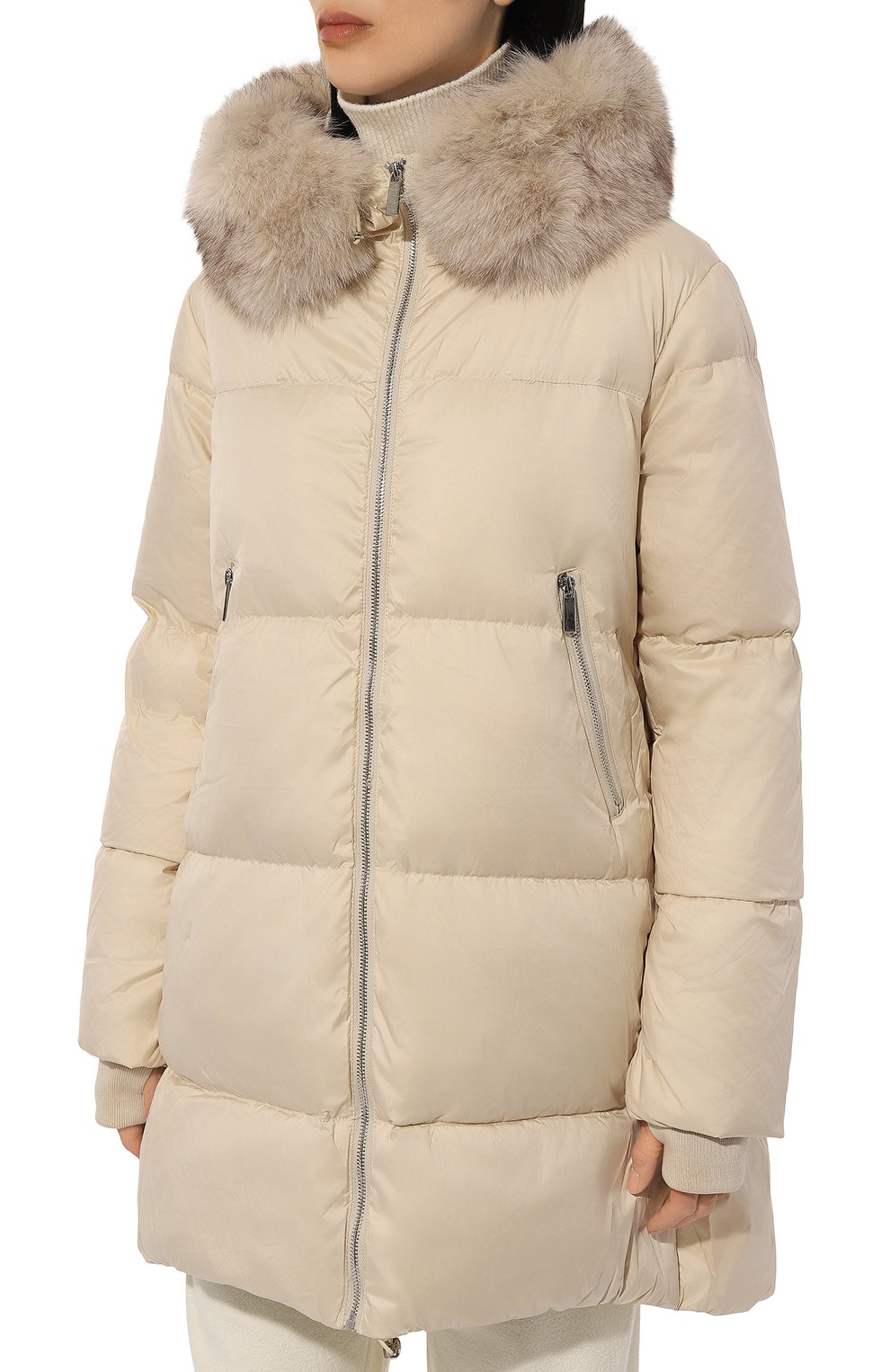 Пуховик с отделкой из меха песца MAX AND MOI кремового цвета по цене 94150 руб., арт. DAV0, фото 3 Пуховик с отделкой из меха песца MAX AND MOI, арт. DAV0, фото 3