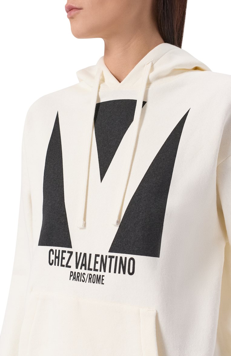 Женский хлопковое худи VALENTINO молочного цвета, арт. 6B3MF24I960 | Фото 5 (Материал внешний: Хлопок; Рукава: Длинные; Длина (для топов): Стандартные; Стили: Кэжуэл; Женское Кросс-КТ: Худи-одежда)