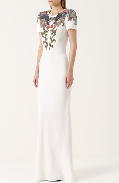 Приталенное платье с вышивкой ALEXANDER MCQUEEN белого цвета по цене 840500 руб., арт. 483639/QJE40, фото 3 Приталенное платье с вышивкой ALEXANDER MCQUEEN, арт. 483639/QJE40, фото 3