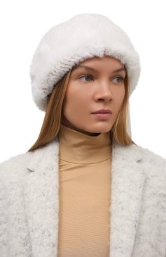 Женский берет из меха норки VICTORIA KUSENKOVA белого цвета, арт. 011750001068 | Фото 2 (Материал: Натуральный мех; Нос: Не проставлено; Региональные ограничения белый список (Axapta Mercury): Не проставлено)