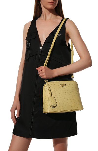 Сумка из кожи страуса PRADA желтого цвета по цене 850000 руб., арт. 1BA311-130-F068X-OOY, фото 2 Сумка из кожи страуса PRADA, арт. 1BA311-130-F068X-OOY, фото 2