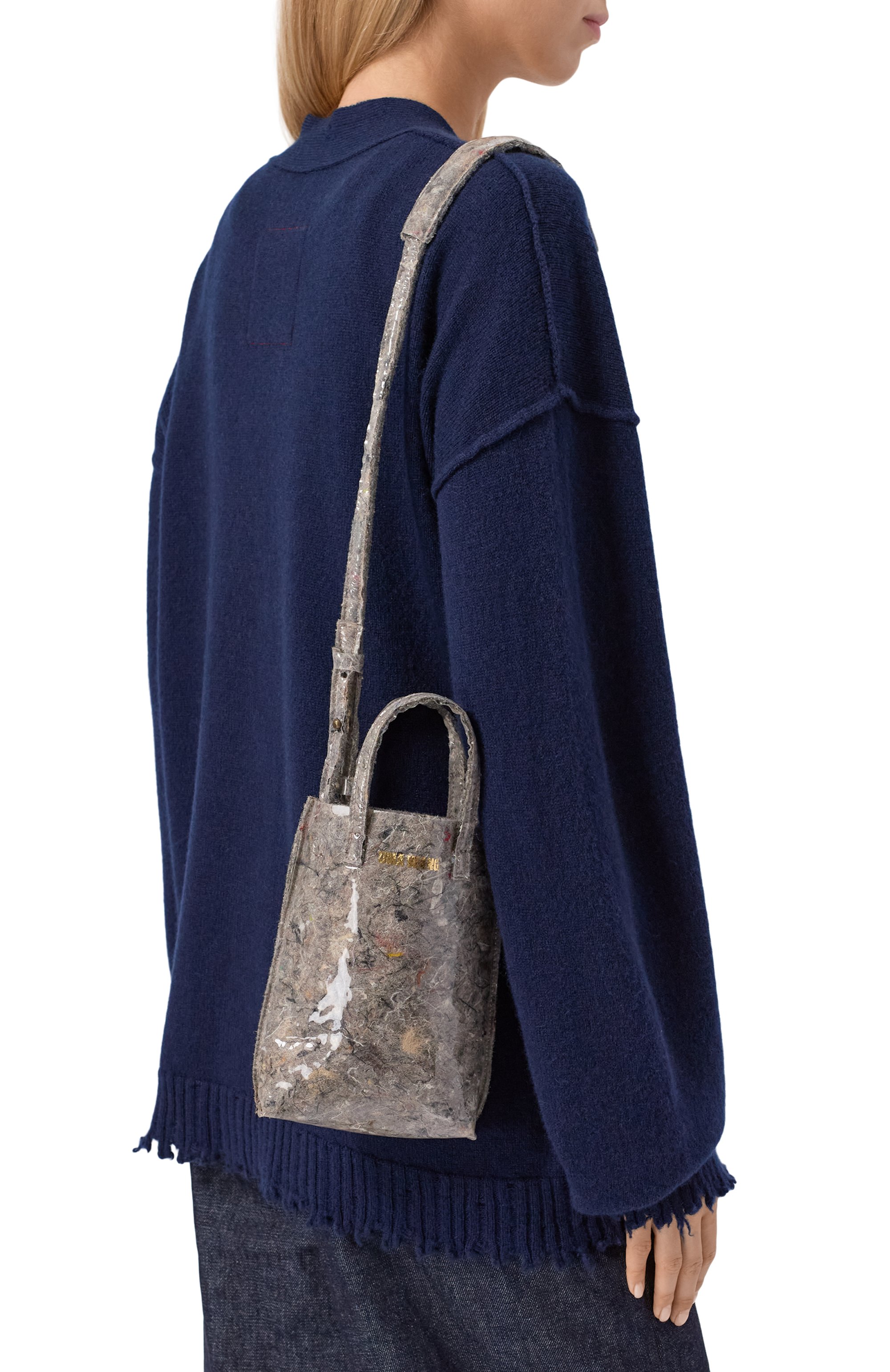 Сумка UMA WANG серого цвета по цене 46350 руб., арт. UB0060, фото 2 Сумка UMA WANG, арт. UB0060, фото 2