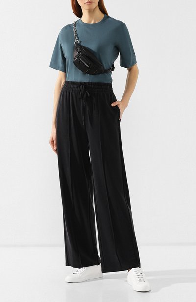 Брюки свободного кроя ALEXANDERWANG.T черного цвета по цене 26450 руб., арт. 4C194008, фото 2 Брюки свободного кроя ALEXANDERWANG.T, арт. 4C194008, фото 2