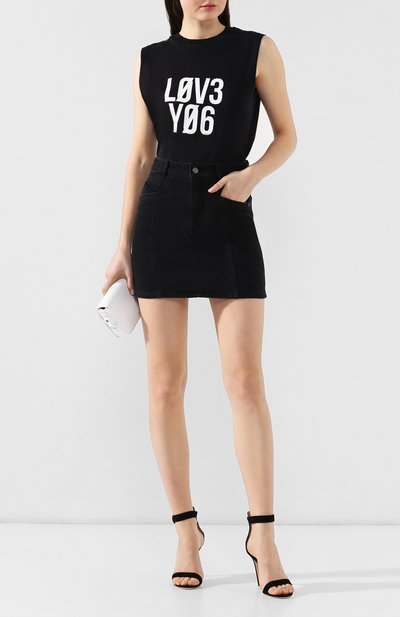 Хлопковая футболка REDVALENTINO черного цвета по цене 9445 руб., арт. RR0MC00C/JXE, фото 2 Хлопковая футболка REDVALENTINO, арт. RR0MC00C/JXE, фото 2