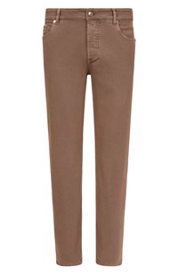 Коричневый