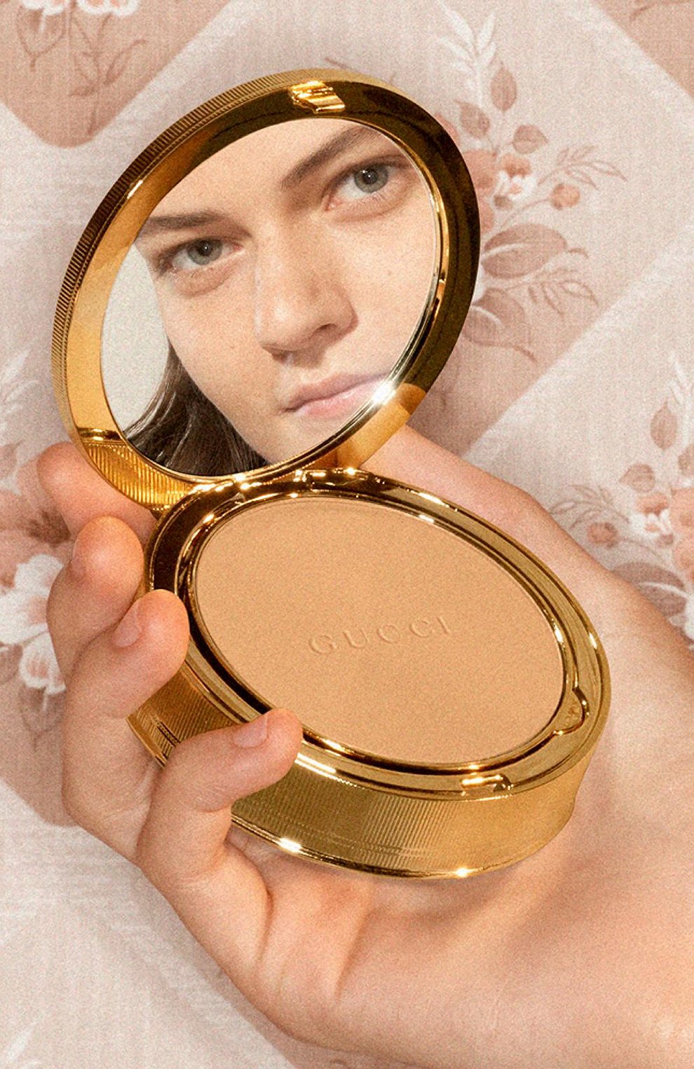 Матирующая пудра poudre de beauté mat naturel, оттенок 01.5 GUCCI цвета по цене 7380 руб., арт. 3616302012664, фото 5 Матирующая пудра poudre de beauté mat naturel, оттенок 01.5 GUCCI, арт. 3616302012664, фото 5