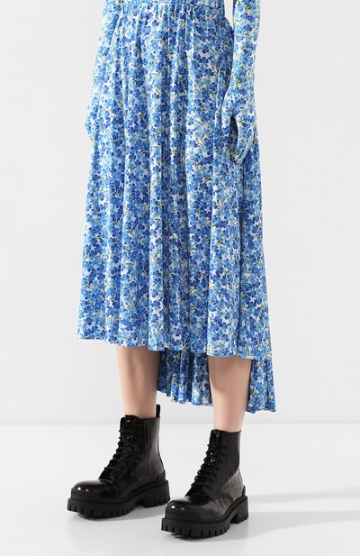 Юбка с принтом VETEMENTS голубого цвета по цене 68100 руб., арт. SS20SK286 2615/W/BLUE/WHITE FL0WERS, фото 3 Юбка с принтом VETEMENTS, арт. SS20SK286 2615/W/BLUE/WHITE FL0WERS, фото 3