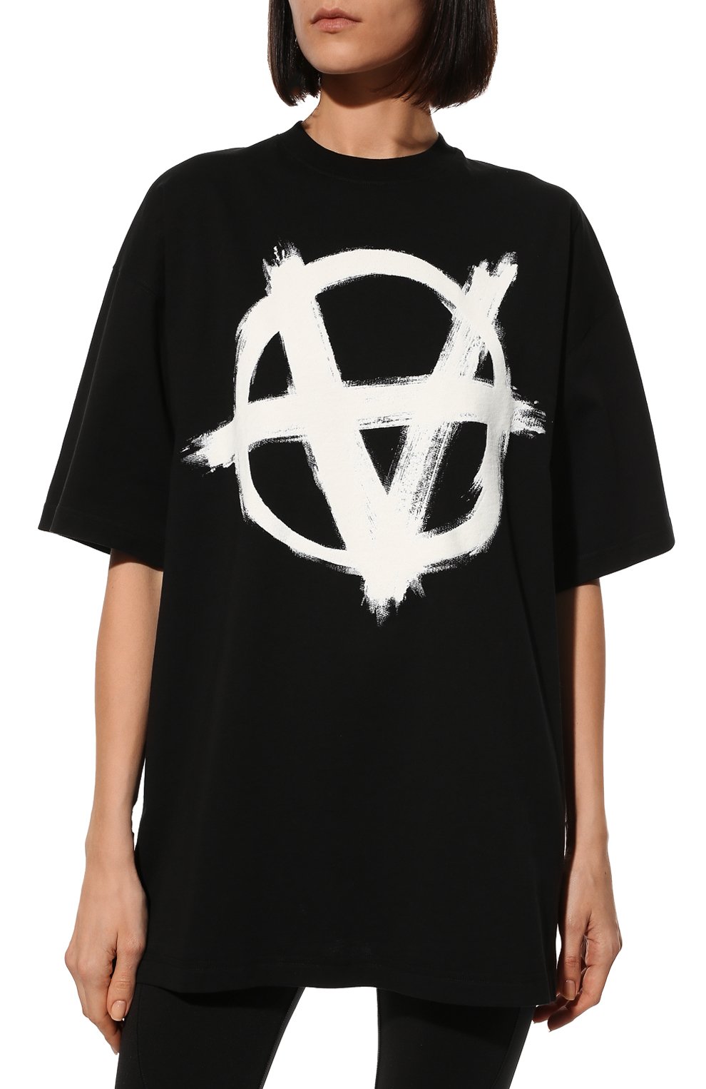 Хлопковая футболка VETEMENTS черного цвета по цене 58900 руб., арт. UE52TR290B 1602/W, фото 3 Хлопковая футболка VETEMENTS, арт. UE52TR290B 1602/W, фото 3