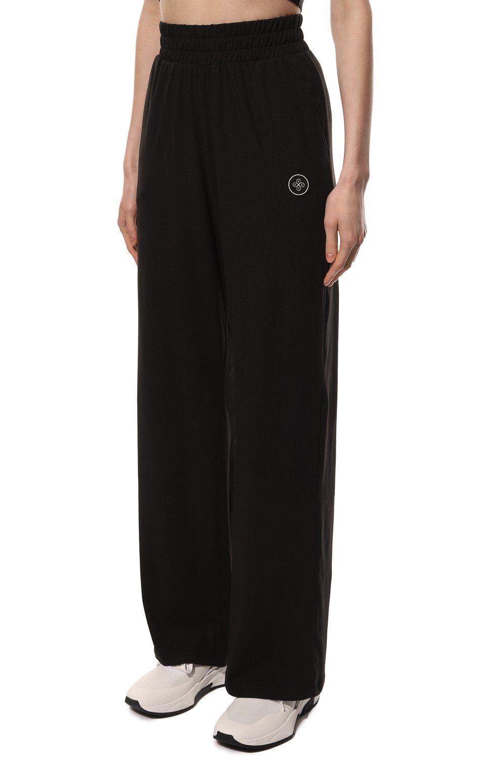 Брюки EVERREVER черного цвета по цене 11130 руб., арт. RE-TR-BL-02, фото 3 Брюки EVERREVER, арт. RE-TR-BL-02, фото 3